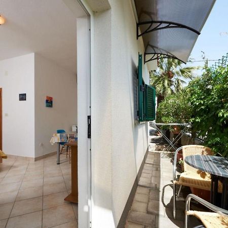 Apartments Mare - 30 M From Pebble Beach Seget Vranjica Buitenkant foto