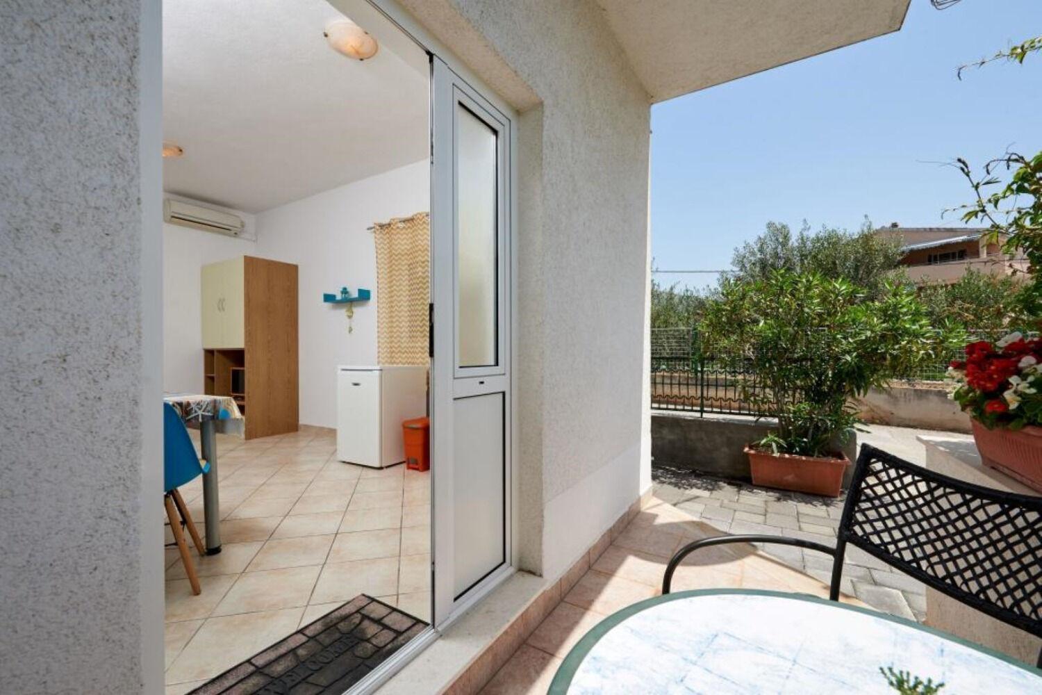 Apartments Mare - 30 M From Pebble Beach Seget Vranjica Buitenkant foto