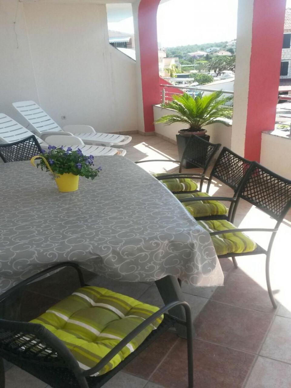 Apartments Mare - 30 M From Pebble Beach Seget Vranjica Buitenkant foto
