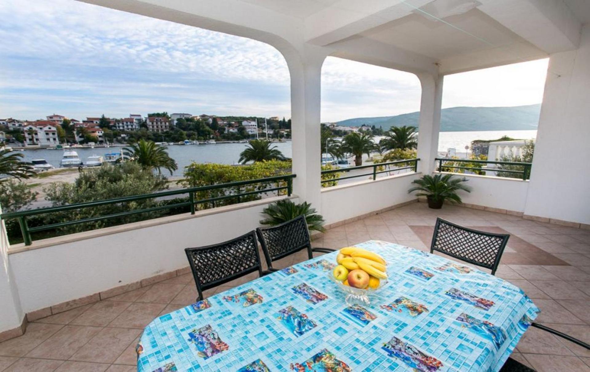 Apartments Mare - 30 M From Pebble Beach Seget Vranjica Buitenkant foto