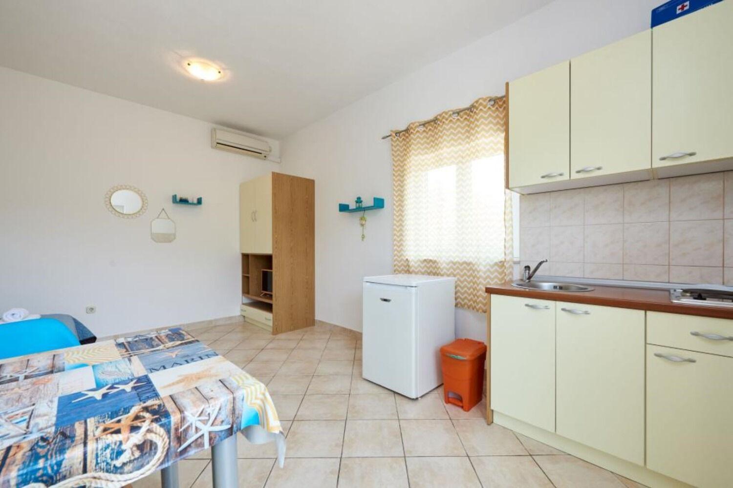 Apartments Mare - 30 M From Pebble Beach Seget Vranjica Buitenkant foto