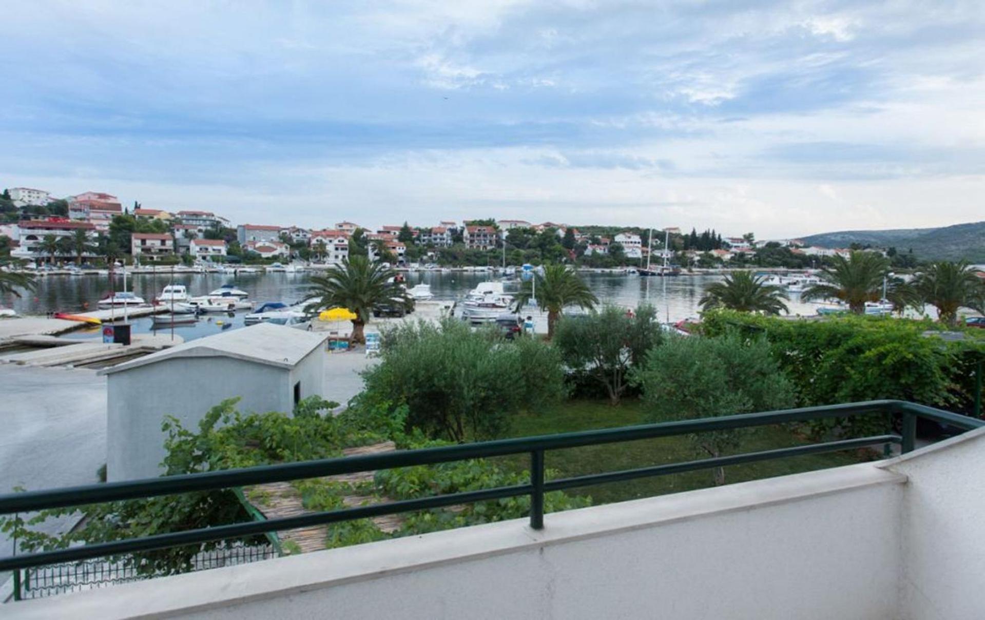 Apartments Mare - 30 M From Pebble Beach Seget Vranjica Buitenkant foto